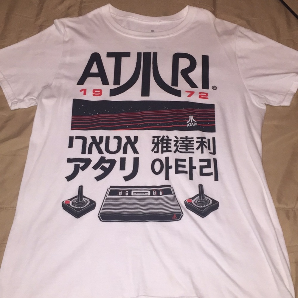 Men’s med Atari shirt